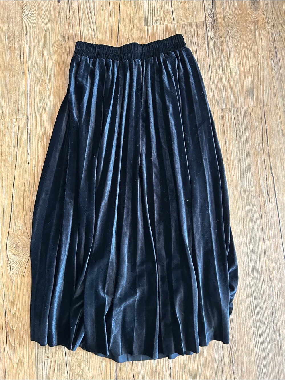Women's Black Velvet Maxi Skirt - Elastic Waist